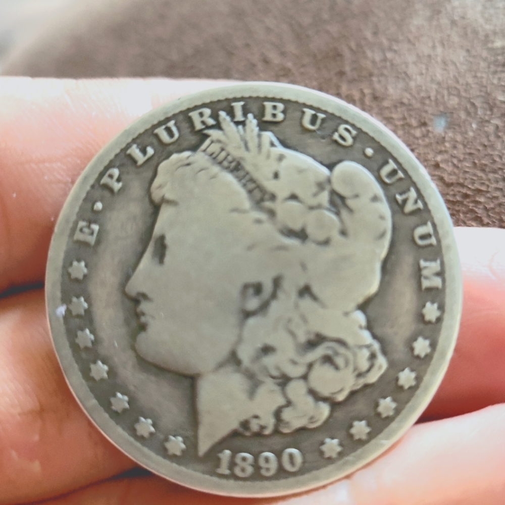 1890-O Morgan silver dollar great condition